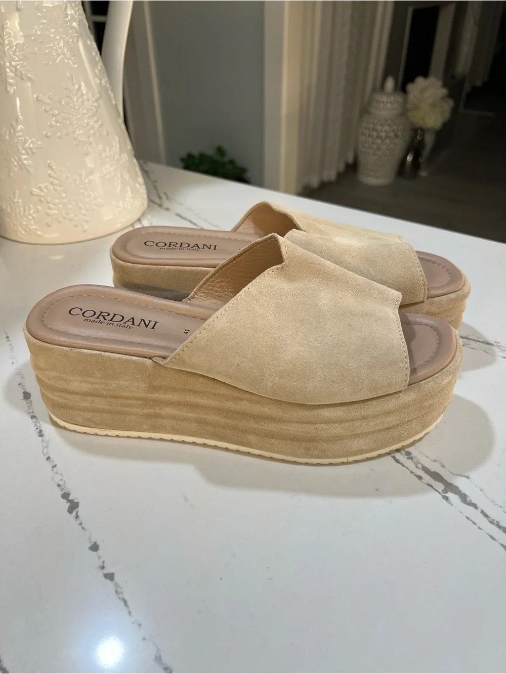 Cordani Made in Italy Beige Suede Platform Slide Sandals size W41 (10)